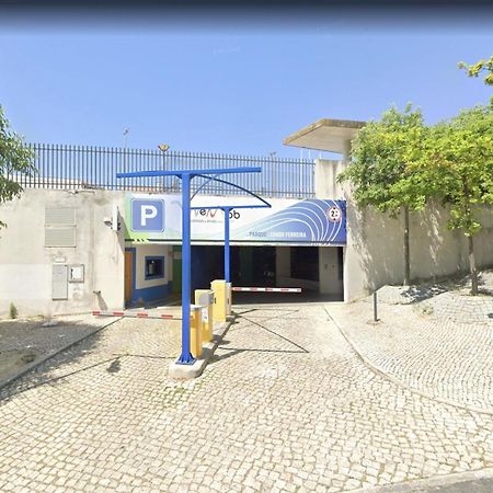 Casa Do Criativo Bed&Breakfast Almada Exterior photo