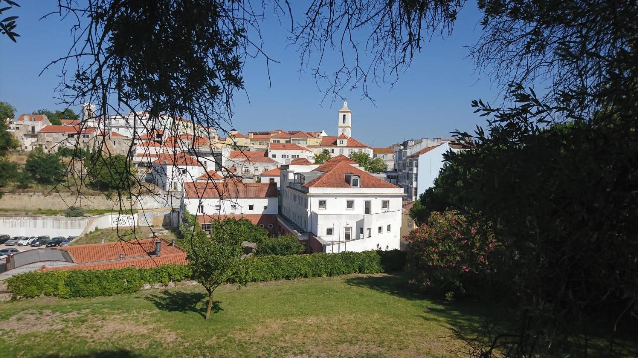 Casa Do Criativo Bed&Breakfast Almada Exterior photo